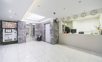Hotel Asia - Housity