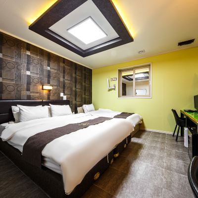 Twin (Double + Single) (Extra Large Tv) Gwangju Chungjangro Gold Brown Hotel 쿠폰