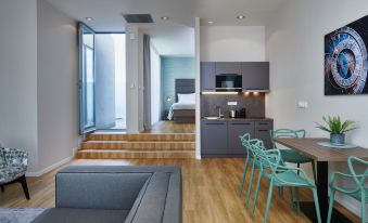 VN17 Rooftop Suites by Adrez Living