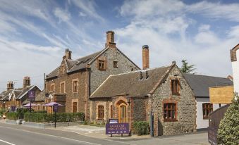 Ffolkes Arms Hotel