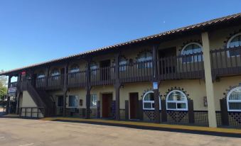 Hacienda Motel