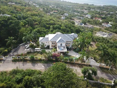 Emerald View Resort Villa Hotel di 