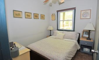 Cabin at Sleepy Creek - Charming Cabin - Housity
