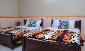 Airport Side Hotel - Housity