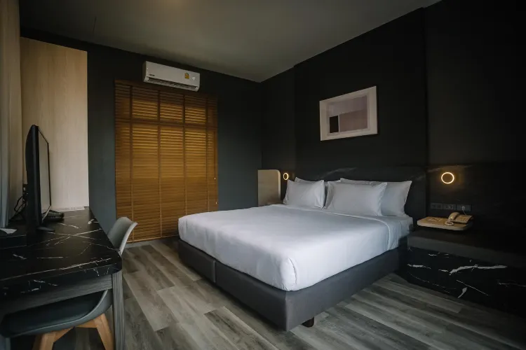 ห้องพรีเมียร์ เตียงใหญ่ 1 เตียง