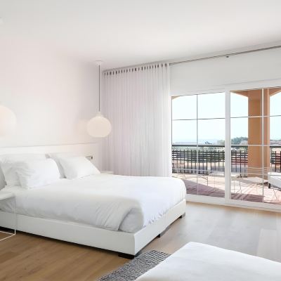 Luxury Two-Bedroom Apartment Ama Islantilla Resort Promo Code