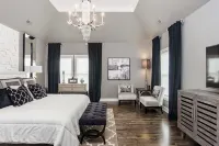 The WhiteHouse ! Your Private Oasis in Carmel