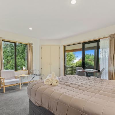 Standard Studio, Non Smoking, Kitchenette (Studio-Couples Retreat) Alpine Garden Motel Promo Code