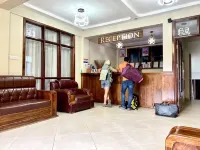 Peak Hotel