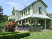 Tairoa Lodge Hotels in 