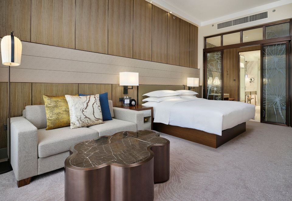 可使用俱樂部休息室，三臥室總統套房