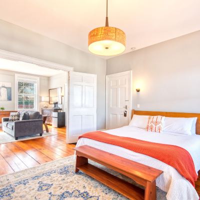 Super Deluxe Suite 1 Hudson Mariner Promo Code
