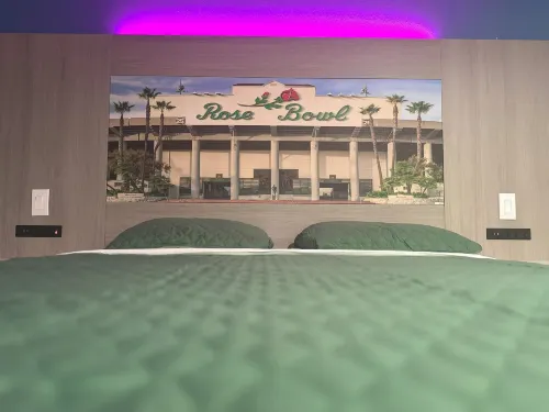 Hi-Way Host Motel