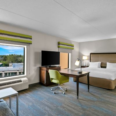 King, Studio, Refrigerator & Microwave Hampton Inn & Suites Baltimore/Woodlawn Promo Code