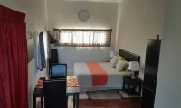 Beachway Guesthouse โรงแรมใน