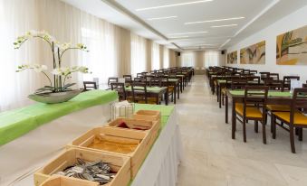 Depandance hotelu Kamzík - Housity