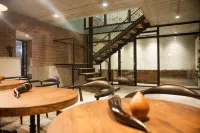 提比里斯歷史飯店