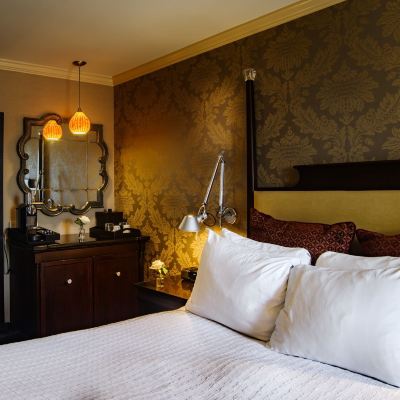 Classic Queen Room Chestnut Hill Hotel Promo Code