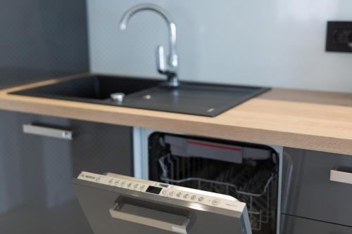 海景高级两卧室公寓 - 带阳台