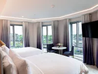 Iris Hotel Boston Hotels in Brookline