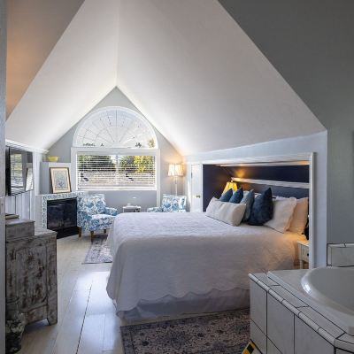 Suite, 1 King Bed, Balcony (Madaline's Suite) The Napa Inn Promo Code