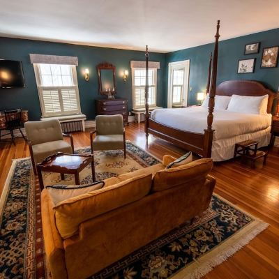 Grand Deluxe King Room The Dewey Promo Code