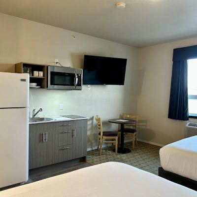 Deluxe Room with Two Queen Beds and Kitchenette