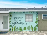 Backyard Paradise - POOL, MINI GOLF & BAR
