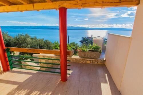 带海景的一卧室公寓