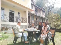 Oak Valley Retreat Homestay Hostel Cafe Hotel di 