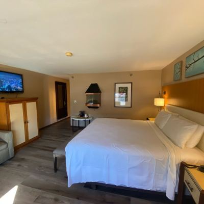 Standard King Room The Retreat on Charleston Peak Promo Code