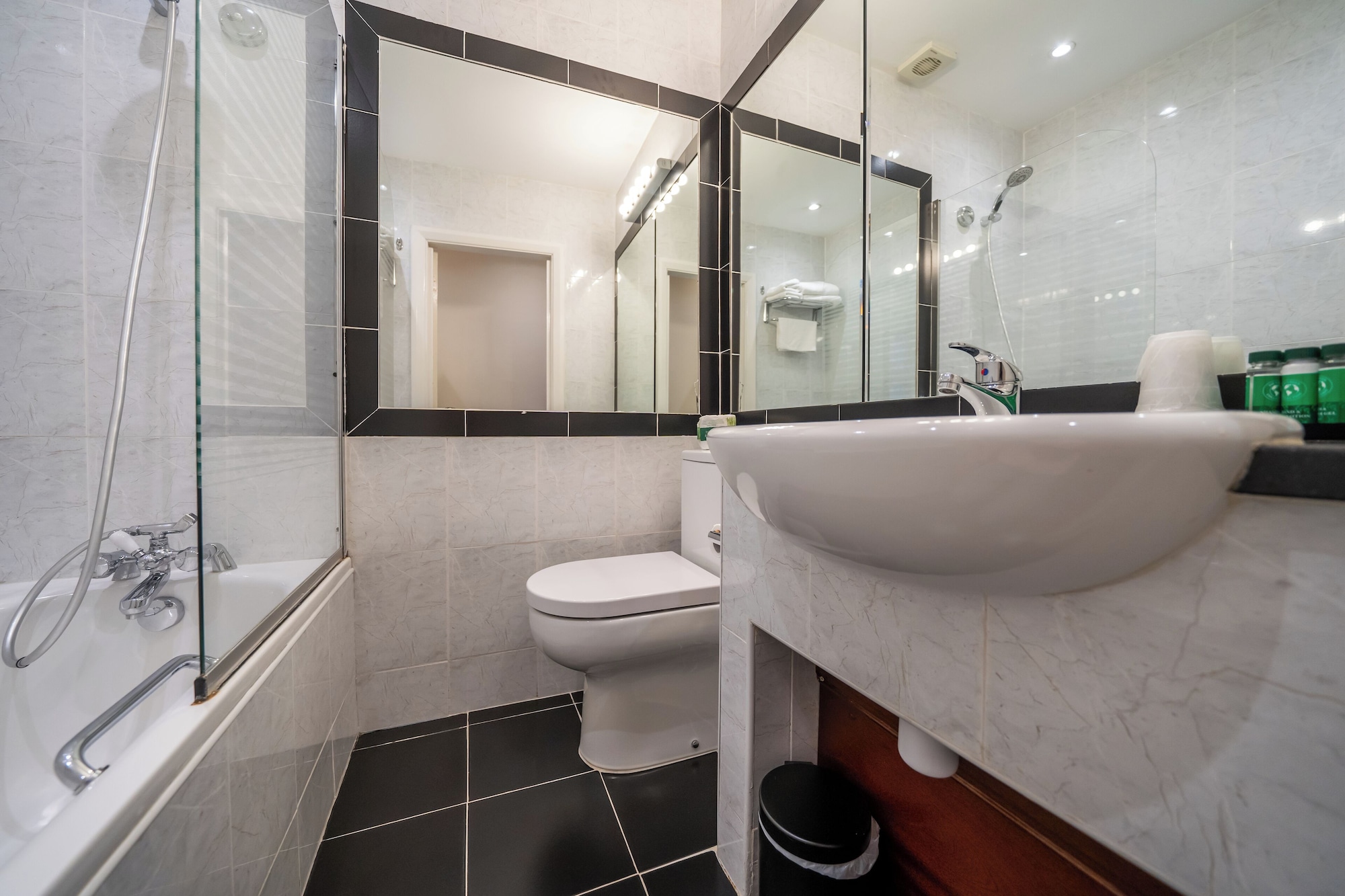 普通套房， 独立浴室