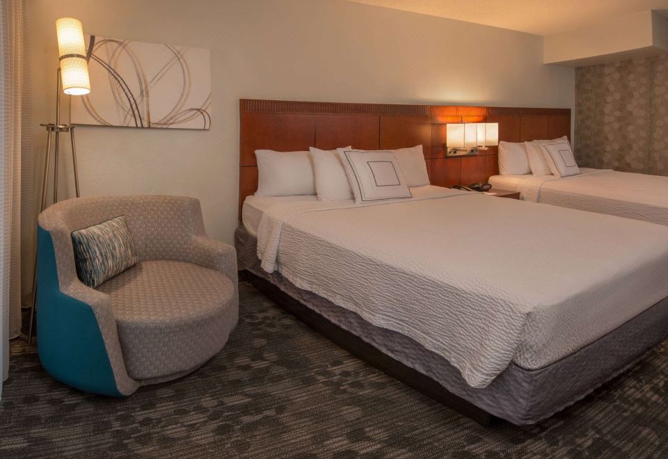 Sonesta Select Arlington RosslynSuite, Multiple Beds, Accessible (Hearing One Bedroom)