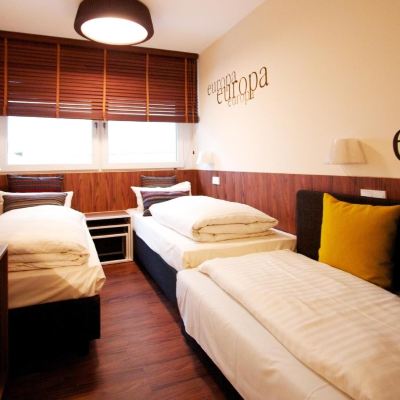 標準三人房 歐羅巴萊弗酒店優惠