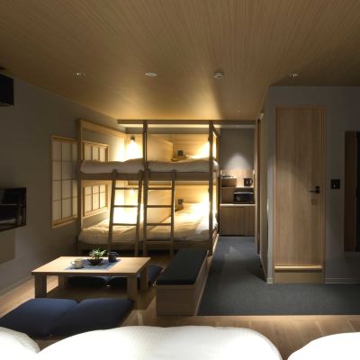 [202]ファミリールーム、最大7名様 ALPHABED INN 高松駅前 クーポン