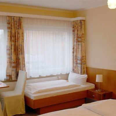Triple Room Hotel Hohenzollern Promo Code
