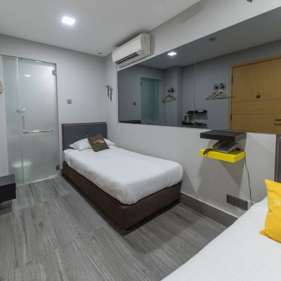 L雙床房（無窗） 新加坡胡桃樹酒店 （Staycation Approved）優惠