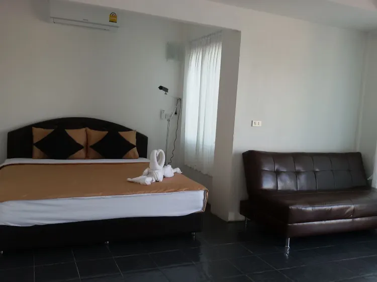 Superior Double Room (Poon Sab)