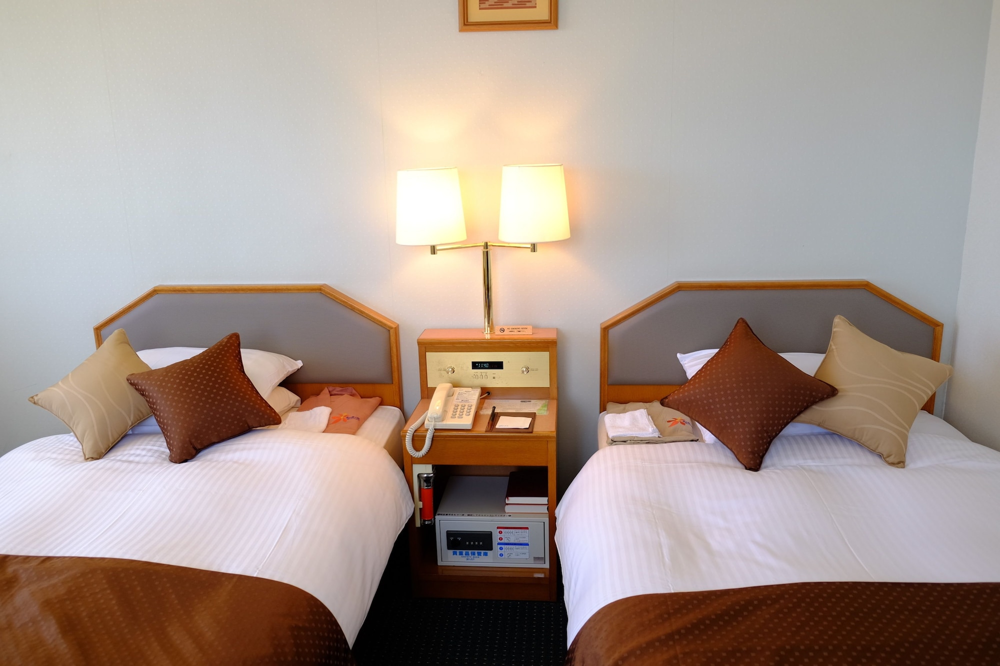 西楼标准双床房