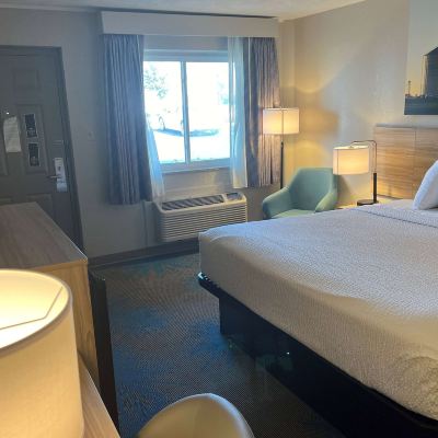 特大床套房-禁煙 戴斯海斯酒店優惠