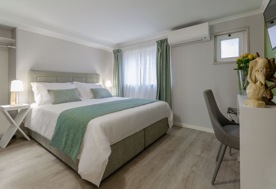 基础1张大床双人房