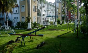 Sandcastles Beach Resort - Housity