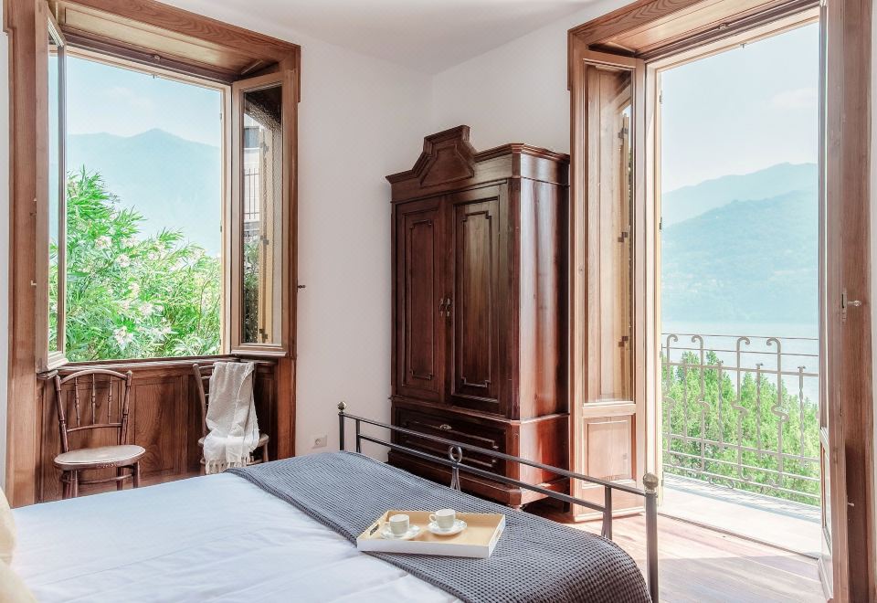 Villa Eugenia suite 2Apartment With Lake View