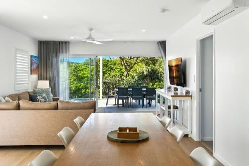 Unit 2 Beach Gallery Apartment