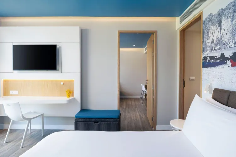 ห้องสวีทแบบหนึ่งห้องนอนพร้อมระเบียง