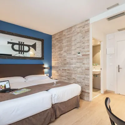 Colectia Hotel Urumea โรงแรมใกล้มอนเต อูลิอา