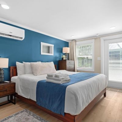 Deluxe Studio, Private Bathroom (Lily Room) Heirloom Estate Promo Code