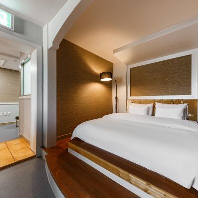 VIP Twin Bed (Double Floor, Massage Chair, 2 Bathroom, 2 Bed Room)