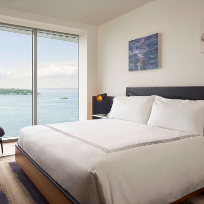 Deluxe King Room with Water View Thompson Seattle Promo Code