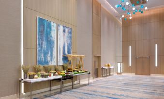 Holiday Inn & Suites Dubai Festival City, an IHG Hotel